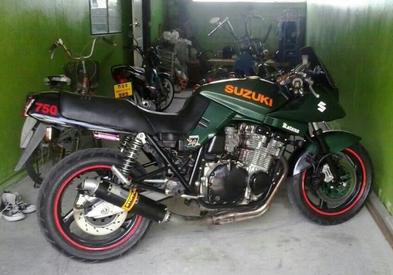 ขาย/แลก Suzuki Katana 750 inv.เครื่อง/เฟรม แท้ๆ เป็นรถในตำนานหายากมาก (ติดต่อ 0815534200บังแบน)