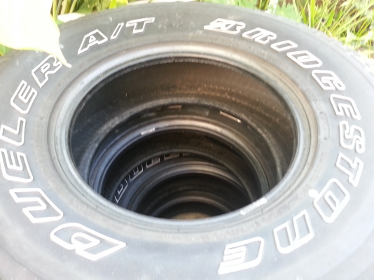 ขายยาง Bs  all 285/75-16 4  เส้น ปี 06