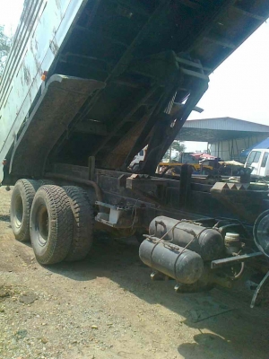 10 ล้อดัมพ์ HINO F18 กระบะเหล็กดัมพ์ ไม่มีระบบลากพ่วง ยางดี คัชซีสวย