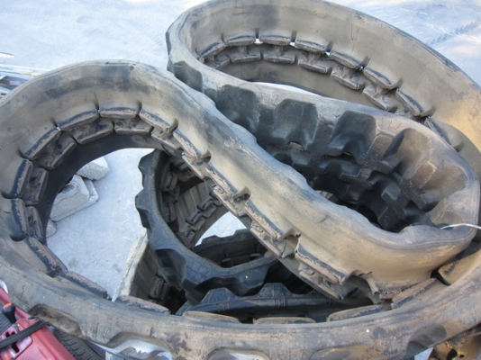 ขาย แทร็กยาง 35 ข้อ KOMATSU PC10-6- มือสองญี่ปุ่น