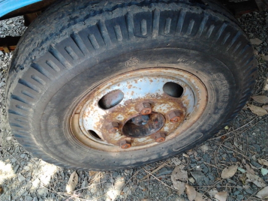 ***ปรับราคา ขาย 6ล้อตามสภาพ ISUZU TL85 วางเครื่อง 4BD1 115 แรง แห้งดี ติดง่าย ไม่หลวม ช่วงล่างดี คัสซีสวย เสริมเหล็กบน ไม่ผุไม่บวม เกียร์ ดีเข้างา่ยไม่มีหลุด ยางดี 5เส้น ไม่ดี1เส้น ภายในดีหัวบางมีผุนิดๆ สีต้องเก็บนิดหน่อย กระบะคาร์โก้4.30 ม. สภาพดี พื้นไม