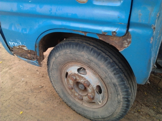 ***ปรับราคา ขาย 6ล้อตามสภาพ ISUZU TL85 วางเครื่อง 4BD1 115 แรง แห้งดี ติดง่าย ไม่หลวม ช่วงล่างดี คัสซีสวย เสริมเหล็กบน ไม่ผุไม่บวม เกียร์ ดีเข้างา่ยไม่มีหลุด ยางดี 5เส้น ไม่ดี1เส้น ภายในดีหัวบางมีผุนิดๆ สีต้องเก็บนิดหน่อย กระบะคาร์โก้4.30 ม. สภาพดี พื้นไม