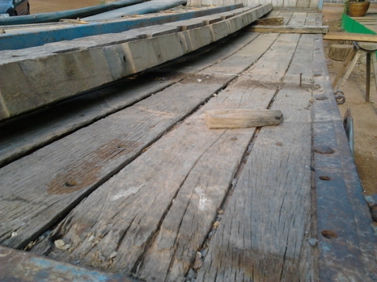 ***ปรับราคา ขาย 6ล้อตามสภาพ ISUZU TL85 วางเครื่อง 4BD1 115 แรง แห้งดี ติดง่าย ไม่หลวม ช่วงล่างดี คัสซีสวย เสริมเหล็กบน ไม่ผุไม่บวม เกียร์ ดีเข้างา่ยไม่มีหลุด ยางดี 5เส้น ไม่ดี1เส้น ภายในดีหัวบางมีผุนิดๆ สีต้องเก็บนิดหน่อย กระบะคาร์โก้4.30 ม. สภาพดี พื้นไม