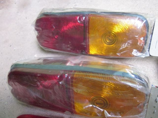 (ขายแล้ว)-Mazda Proceed เก่าเก็บ ไม่ได้ใช้แล้ว ในราคาถูก