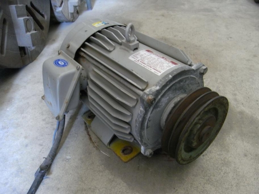 ขายมอเตอร์Mitsubishi 3 HP. 1400 RPM. 380 V สภาพสวยพร้อมใช้งาน