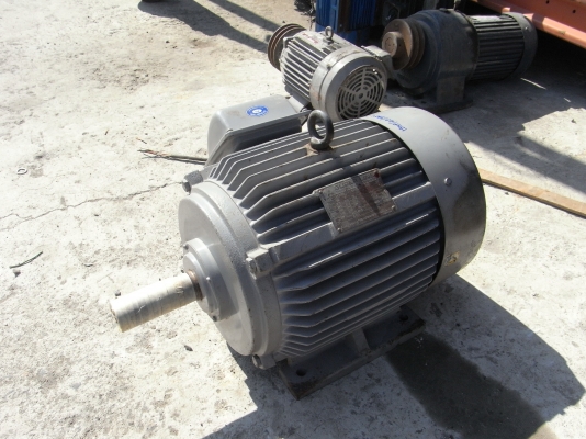 ขายมอเตอร์ Mitsubishi 15 HP. 1400 RPM. 380 V สภาพสวยพร้อมใช้งาน มีทั้งหมด 9 ตัว