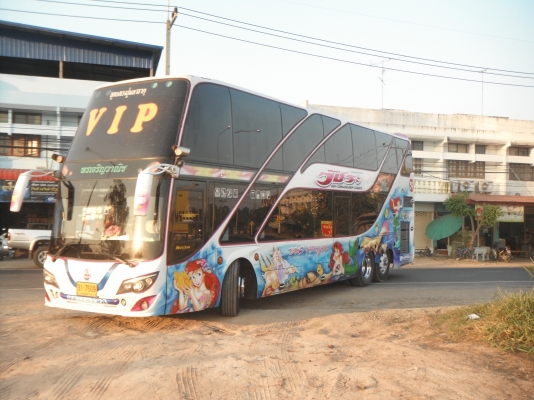ขายรถบัส 8ล้อ  ลดเหลือ 2.45MB