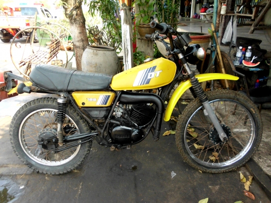 ขาย DT100 เดิมๆ แห้งๆ เครื่องติดขี่ได้ 081-8761279 คุณตี๋