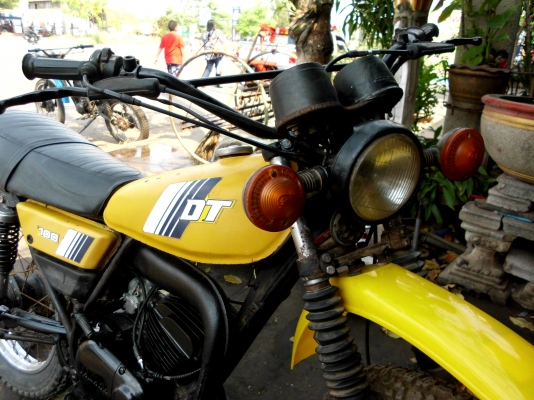 ขาย DT100 เดิมๆ แห้งๆ เครื่องติดขี่ได้ 081-8761279 คุณตี๋