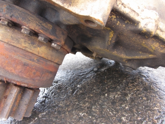 ขายถูก-มอเตอร์สวิง สำหรับแบคโฮ PC 200-1 มือสองถอดจากเครื่องญี่ปุ่น