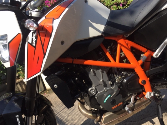 KTM690  ขาย Ktm690Duke ปี2016 พร้อมทะเบียนแท้ออกศูนย์เคทีเอ็มสปอร์ตมอเตอร์ไซค์เคิลประเทศไทยจำกัด ออกรถ วันที่ 11เดือน พฤษภาคม 2559