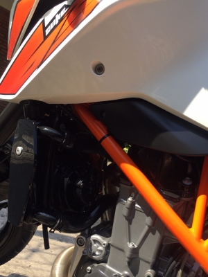 KTM690  ขาย Ktm690Duke ปี2016 พร้อมทะเบียนแท้ออกศูนย์เคทีเอ็มสปอร์ตมอเตอร์ไซค์เคิลประเทศไทยจำกัด ออกรถ วันที่ 11เดือน พฤษภาคม 2559