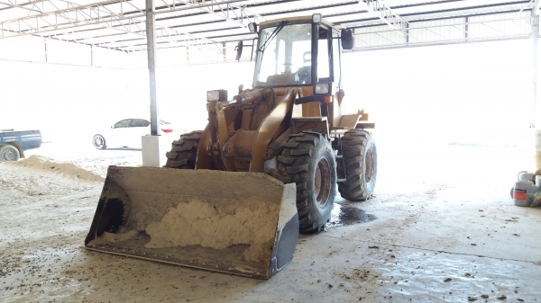 ขายรถตักล้อยาง