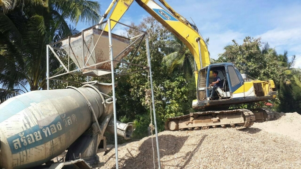 ขายKOBELCO SK 200 MarK 3 เล่มทะเบียน กล่อง จอมีไฟฟ้าตัด จ่ายก่อน450,000บ. เอารถไปใช้ได้เลยสกลนคร 0835601591 0903494058