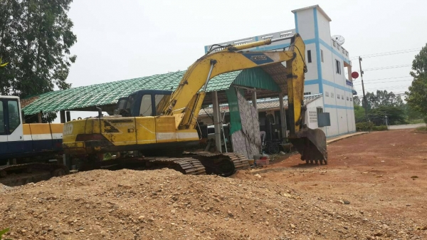 ขายKOBELCO SK 200 MarK 3 เล่มทะเบียน กล่อง จอมีไฟฟ้าตัด จ่ายก่อน450,000บ. เอารถไปใช้ได้เลยสกลนคร 0835601591 0903494058