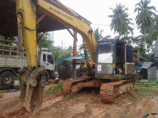 ยังอยู่ครับ...KOMATSU PC120-3 สภาพดี เครื่องดี ปั๊มแรง คอลโทรลยาว แอร์เย็น พร้อมใช้งาน สนใจติดต่อ 08