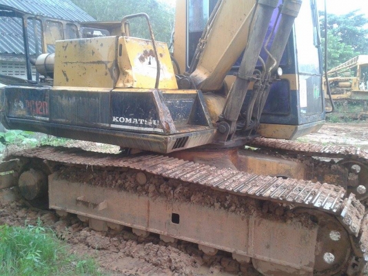 ยังอยู่ครับ...KOMATSU PC120-3 สภาพดี เครื่องดี ปั๊มแรง คอลโทรลยาว แอร์เย็น พร้อมใช้งาน สนใจติดต่อ 08