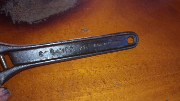 ประแจเลื่อนBAHCO  6"