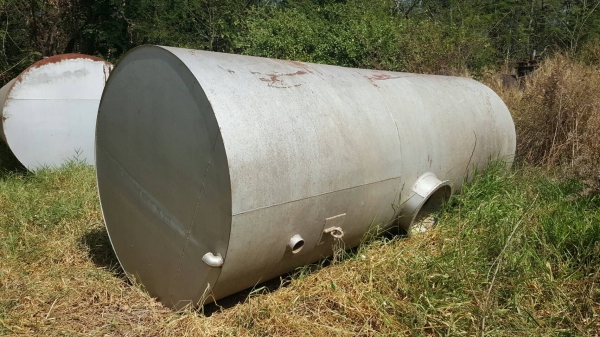 ขาย ถังน้ำมัน 10,000 ลิตร สภาพดีไม่ผุ