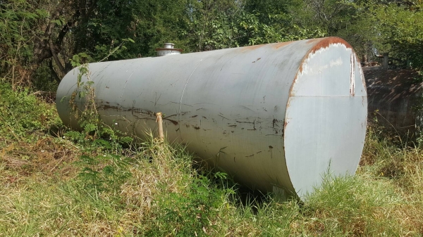 ขาย ถังน้ำมัน 15,000 ลิตร ยาว 6 เมตร สภาพดีไม่ผุครับ มี 2 ใบ