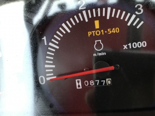 ขายรถไถคูโบต้า L4708(4WD)2เพลา พร้อมอุปกรณ์ ใบมีดดันดินหน้าและผานพรวน ทำงาน 877 ชั่วโมง เล่มพร้อม ราคา 398,000 บาท พร้อมส่งฟรี โทรสอบถามได้เลยค่ะ 081-9136451 ขอดูรูปทาง Line:Bow6451  รถสวย สภาพพร้อมใช้งาน  เครื่องดี เกียร์ดี ยางดีทั้ง 4 เส้น ตรวจเชคเรียบร