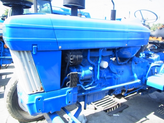 ขายรถแทรกเตอร์ล้อยาง Ford-NH 2305 CP มือสองจากประเทศอังกฤษ