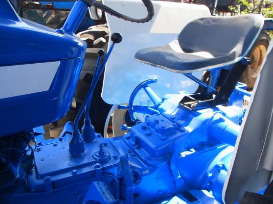 ขายรถแทรกเตอร์ล้อยาง FORD 6600 ปี 1975 - 1981 มือสองจากประเทศอังกฤษ ขายรถแทรกเตอร์ล้อยาง FORD 6600 ปี 1975 - 1981 มือสองจากประเทศอังกฤษ