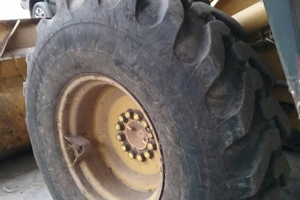 รถตัก KOMATSU WA 100 - 3E , ( รถสวย ) / ( รถทำงาน 2,6XX ชม. ) สนใจติดต่อ 081 - 6079515 รถตัก KOMATSU WA 100 - 3E , ( รถสวย ) / ( รถทำงาน 2,6XX ชม. ) สนใจติดต่อ 081 - 6079515
