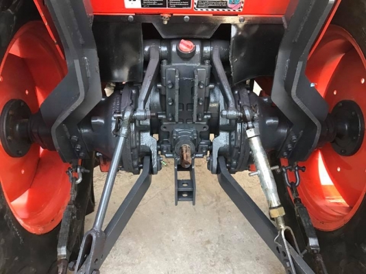 ขายรถไถคูโบต้า L47084WD2เพลา พร้อมอุปกรณ์ ใบมีดดันดินหน้าและผานพรวน ทำงาน 877 ชั่วโมง เล่มพร้อม ราคา 398,000 บาท #พร้อมส่งฟรี โทรสอบถามได้เลยค่ะ 081-9136451 ขอดูรูปทาง Line:Bow6451  รถสวย สภาพพร้อมใช้งาน  เครื่องดี เกียร์ดี ยางดีทั้ง 4 เส้น ตรวจเชคเรียบร้