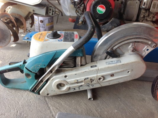 เครื่องตัดปูน makita