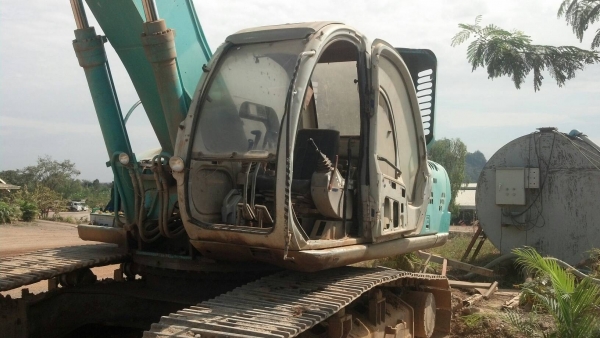ขายด่วน KOBELCO SK220MART-5 สภาพพร้อมใช้งาน ไฟฟ้าอยู่ โซ่ช่วงล่างสวย เฟรมดี เครื่องปั้มพร้อมทำงาน เอกสารเล่มทะเบียน
