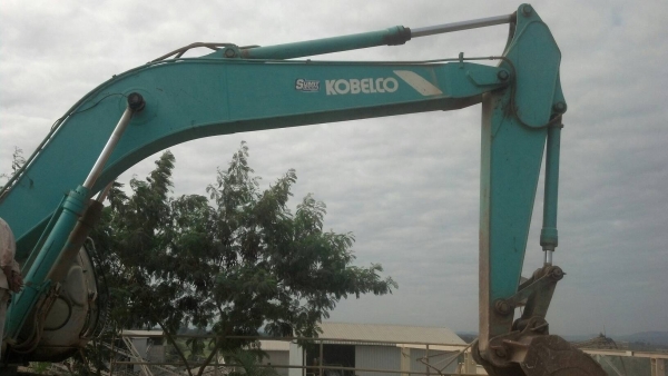 ขายด่วน KOBELCO SK220MART-5 สภาพพร้อมใช้งาน ไฟฟ้าอยู่ โซ่ช่วงล่างสวย เฟรมดี เครื่องปั้มพร้อมทำงาน เอกสารเล่มทะเบียน
