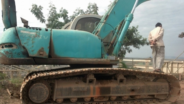 ขายด่วน KOBELCO SK220MART-5 สภาพพร้อมใช้งาน ไฟฟ้าอยู่ โซ่ช่วงล่างสวย เฟรมดี เครื่องปั้มพร้อมทำงาน เอกสารเล่มทะเบียน