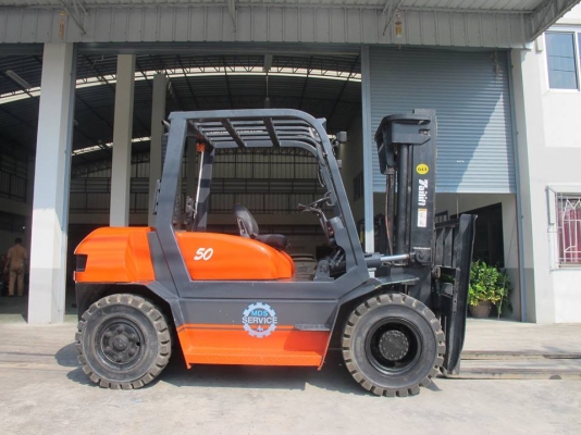 รถฟอคลิฟท์ 5 ตันราคาเบาๆ รถฟอคลิฟท์ 5 ตันราคาเบาๆ