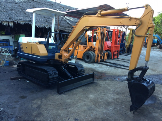 komatsu pc15สภาพดีมากใช้น้อยเก่าญี่ปุ่น
