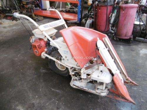 ราคาพิเศษ!! รถเกี่ยวข้าวเดินตามKUBOTA HE20A เพียง 8,500 บาท  รหัสสินค้า : 80803409 www.nihonmono.com