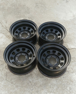 ขายล้อลาย Rock 16x8 ลบ 30 สวยๆครับ