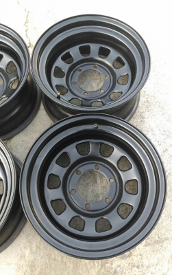 ขายล้อลาย Rock 16x8 ลบ 30 สวยๆครับ