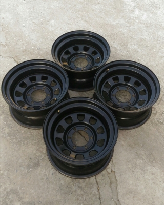 ขายล้อลาย Rock 16x8 ลบ 30 สวยๆครับ