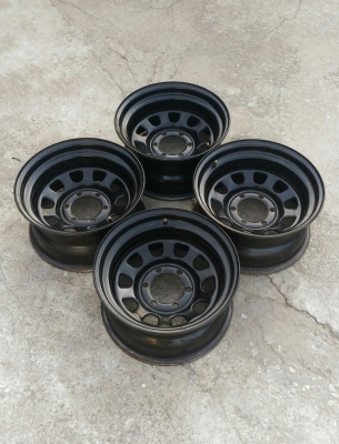 ขายล้อลาย Rock 16x8 ลบ 30 สวยๆครับ