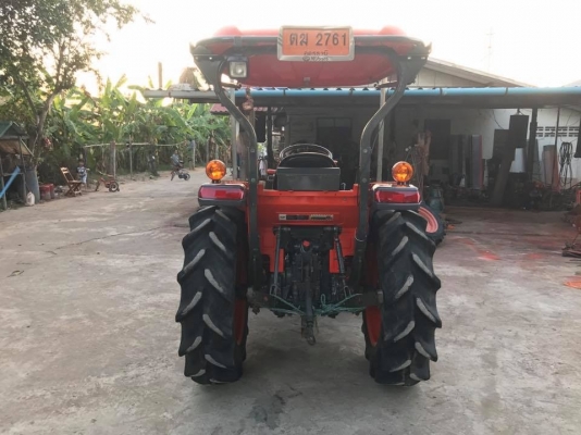 ขายรถไถคูโบต้า L3608Sp 4WD 2เพลา พร้อมอุปกรณ์ ใบมีดดันดินหน้าและผานพรวน สภาพรถ 90\% ทำงาน 500 ชั่วโมง ราคา 368,000 บาท รถจดทะเบียนปี 58 เล่มพร้อม โทรสอบถามได้เลยค่ะ 081-9136451 ขอดูรูปทาง Line:Bow6451  รถสวย สภาพพร้อมใช้งาน  เครื่องดี เกียร์ดี ยางดีทั้ง 4