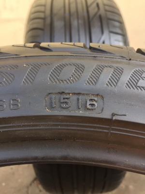 ขายยาง BRIDGESTONE T001 225-40-18 ปี16 ตุ่มหน้ายางยังอยู่ ไม่มีปะ ไม่มีตำหนิ คู่ละ 5,500 บาท