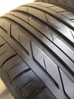 ขายยาง BRIDGESTONE T001 225-40-18 ปี16 ตุ่มหน้ายางยังอยู่ ไม่มีปะ ไม่มีตำหนิ คู่ละ 5,500 บาท