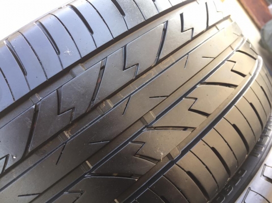ขายยาง DAYTON ผลิตโดย BRIDGESTONE 225-40-18 ปี16 ดอกสวยจัด ไม่มีปะ ไม่มีตำหนิ ชุดละ 6,500 บาท