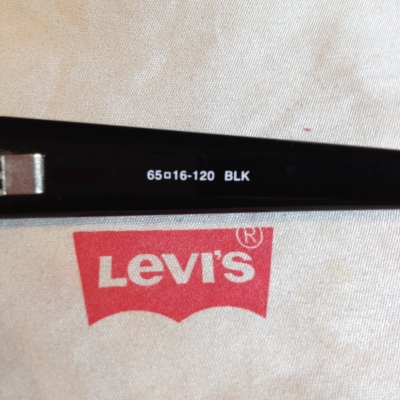 เเว่น LEVI&quot;s