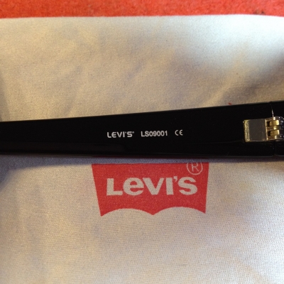เเว่น LEVI&quot;s