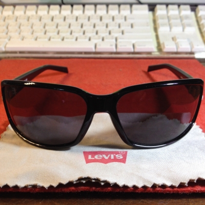 เเว่น LEVI"s เเว่น LEVI"s