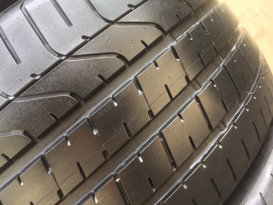 ขายยาง PIRELLI P-ZERO 255-35-19,75-30-19 ปี14 ดอกหนาจัด ไม่มีปะ ไม่มีตำหนิ ชุดละ 10,500 บาท