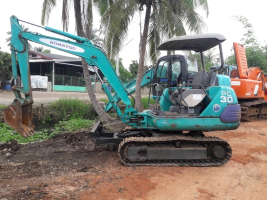 ขายKOMATSU PC30-7  เก่าญี่ปุ่น  สภาพสวย  เครื่องปั๊มดี  ลองระบบกันได้ทุกวัน  โทร  089-3818694  ดวงนภา