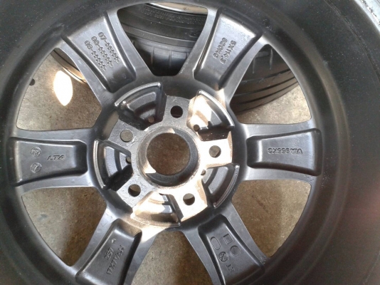 ขอบ17นิ้ว5รู114 พร้อมยาง ชุดนี้ ราคา 7300 บาท ขอบ17นิ้ว5รู114 พร้อมยาง ชุดนี้ ราคา 7300 บาท